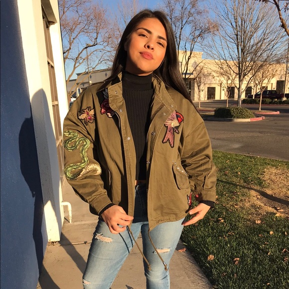 H&M⚡️ Embroidered Jacket - Picture 3 of 7